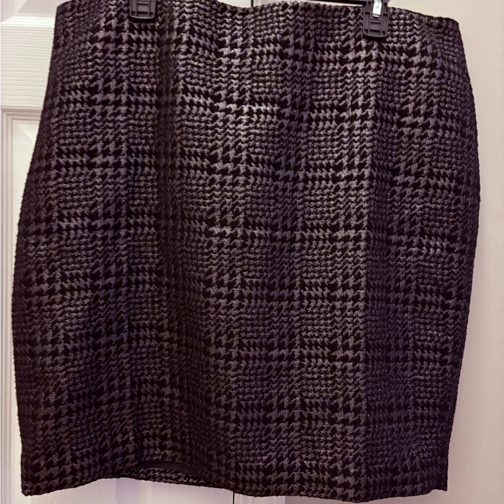 Liz Claiborne Black and Gray Pencil Skirt